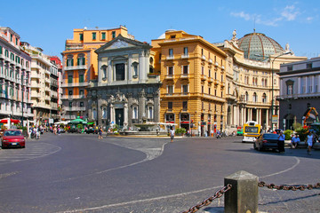 Fototapeta na wymiar Włoskie miasto Neapol