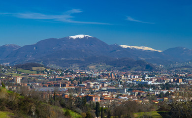 Fototapeta na wymiar Bergamo Doliny