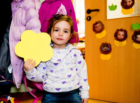 Kind im Kindergarten
