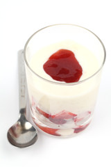Rice pudding with strawberries