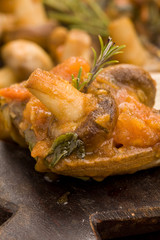 Funghi con pomodoro - Champignons alla contadina