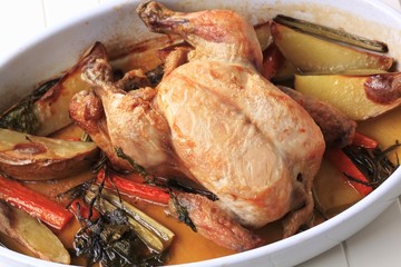 Oven-baked chicken and vegetables