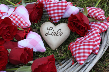 Herz mit der Inschrift Liebe