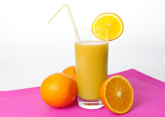 Orangensaft im Glas