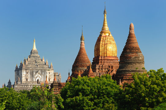 Myanmar (Burma), Bagan, Thatbyinny Pahto Temple