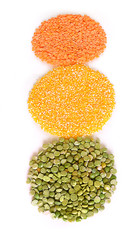 Traffic light made of red lentil, corn and green peas