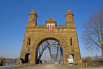 Fototapeta na wymiar Hamburg: Historyczne Harburg Elbe Most (Southern Elbe)