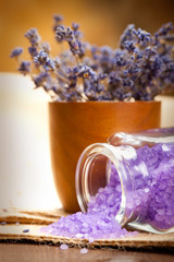 Obraz na płótnie Canvas Lavender aromatherapy - bath salt