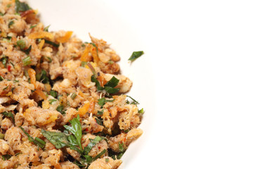 mince fish chili salad