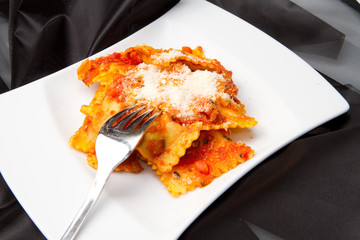 ravioli al pomodoro