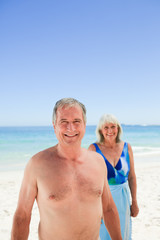 Fototapeta premium Radiant couple on the beach