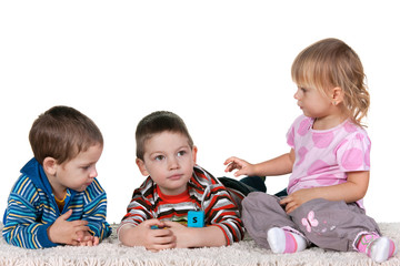 Tree playing children