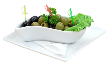 Холодная закуска на тарелке.