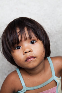 Child living in poverty - Philippines