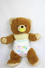 nounours, tétine et couche