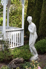 V&eacute;nus dans un jardin