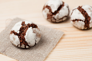 Chocolate crinkles