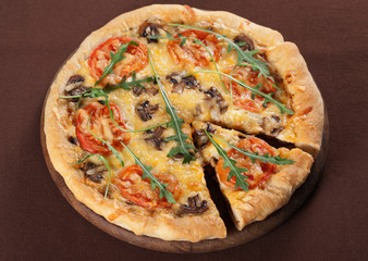 Pizza with mushroom and tomatoes