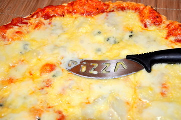pizza italienne avec couteau support imprimé pizza