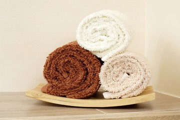 Fototapeta na wymiar trzy ręczniki