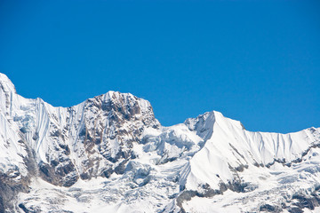 Machu Puchare, Left ridge