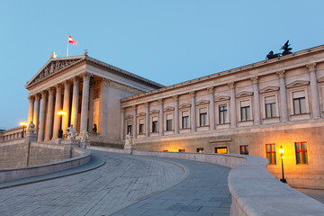Naklejka premium Austrian Parliament in Vienna at sunrise