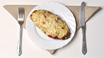 Aubergine mit Fleisch, gebacken