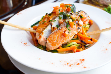 Fresh Salmon with lemon and bread