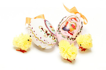 Ostereier und Küken