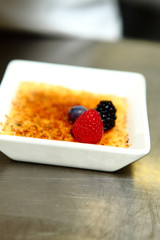 dessert creme brulee