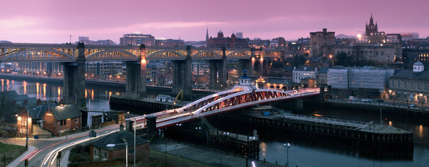 Newcastle Gateshead Quayside Panorama - obrazy, fototapety, plakaty