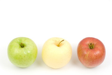 三色のりんご