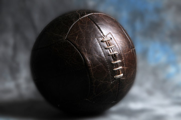 Ballon de foot en cuir  avec lacet