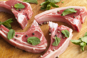 Rack of lamb with mint and peppercorn