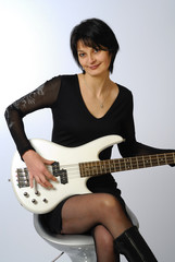 Fototapeta premium femme bassiste 4