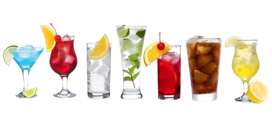 Crédence de cuisine en verre imprimé Cocktail ensemble avec différents cocktails