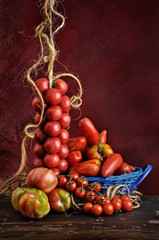 Composition of varied tomatoes