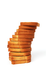 Zwieback aufgeschichtet auf weiß isoliert