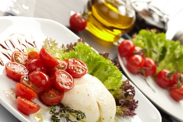 tomatoes with mozzarella