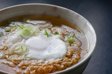 インスタントラーメン