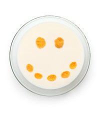 Milk plate with flakes