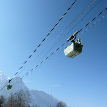 Materialseilbahn in den Alpen