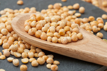 Getrocknete gelbe Erbsen