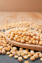 Getrocknete gelbe Erbsen