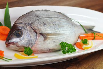 Dorade mit Gemüse