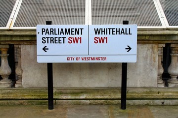 Obraz premium Whitehall streetsign in London