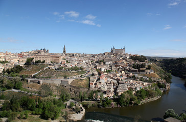 Fototapeta na wymiar The historic medieval city of Toledo Spain