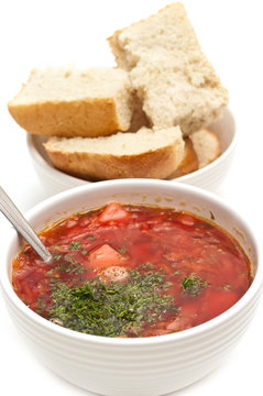 russian traditional borscht and bread