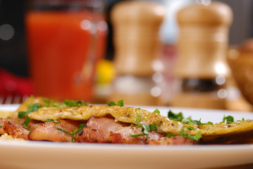 Omelet with bacon