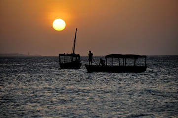 boot im sonnenuntergang